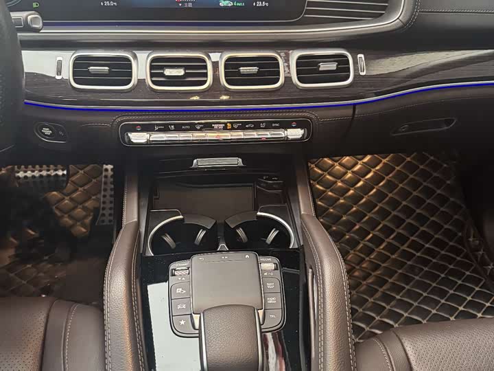 Фото 6 - Mercedes-Benz GLS-Class