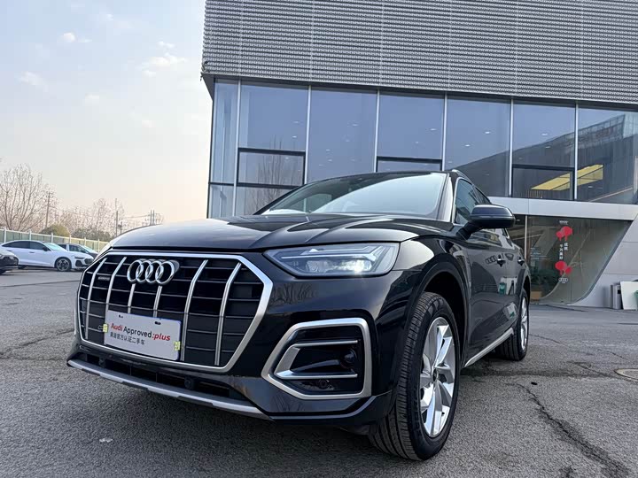 Фото 2 - Audi Q5L