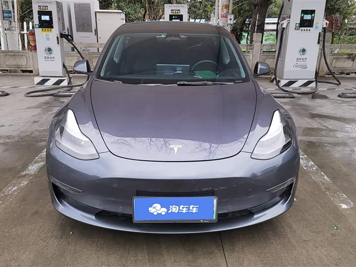 Фото 2 - Tesla Model 3