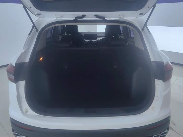 Фото 4 - Geely Coolray