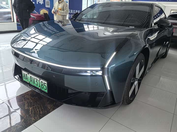 Фото 1 - XPeng P7