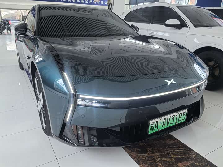 Фото 3 - XPeng P7