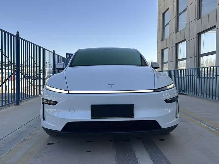Фото 2 - Tesla Model Y