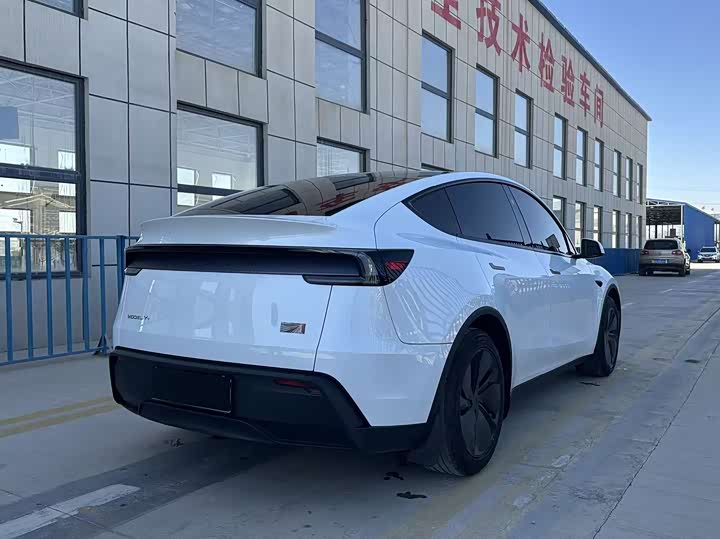 Фото 7 - Tesla Model Y