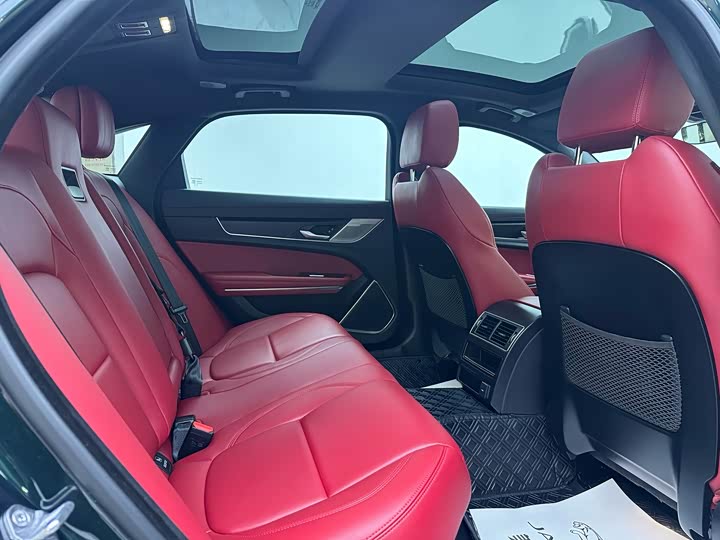 Photo 9 - Jaguar XF L