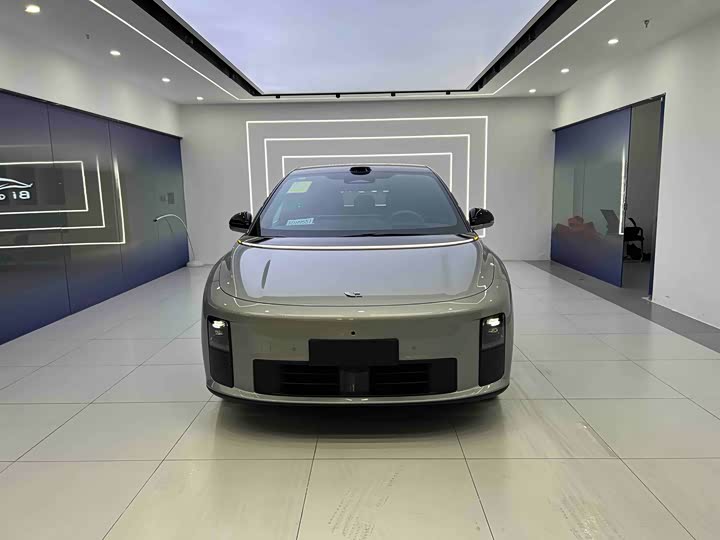 Фото 2 - LiXiang i6