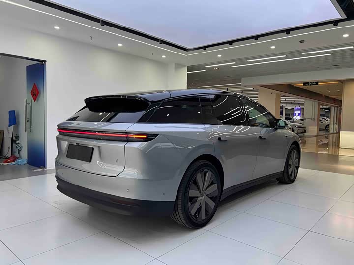 Фото 7 - LiXiang i6