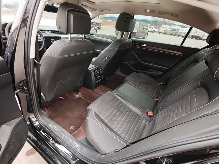 Фото 8 - Volkswagen Magotan