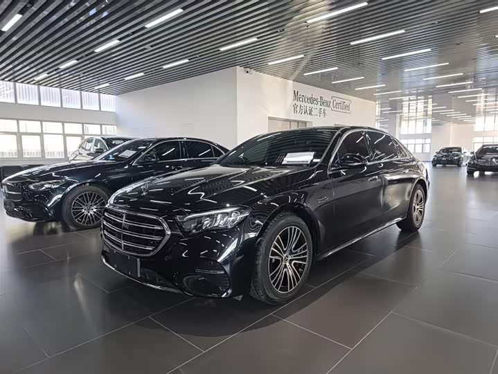 Photo 1 - Mercedes-Benz E-Class