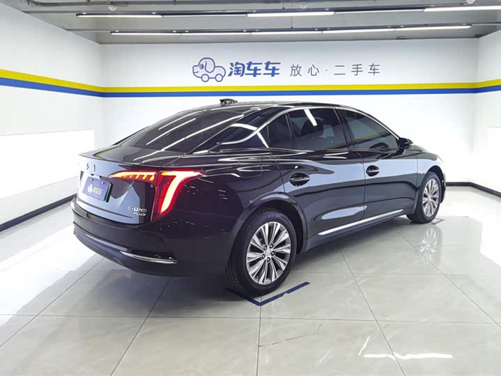 Photo 3 - Hongqi E-QM5