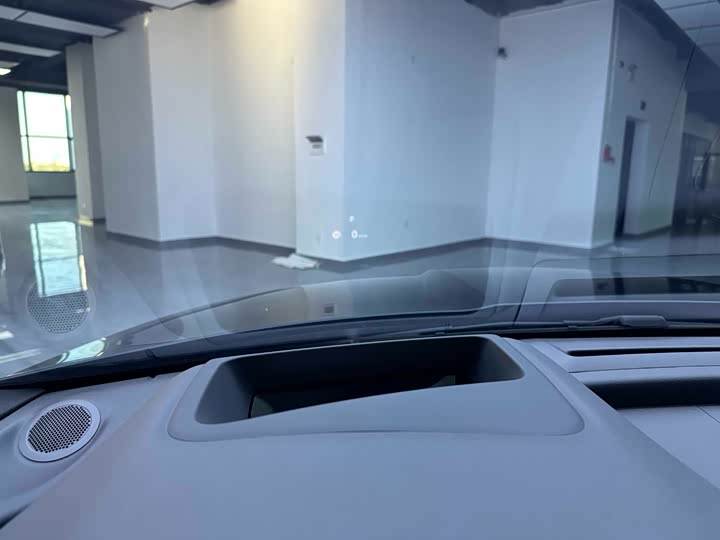 Photo 8 - Jaguar XE L