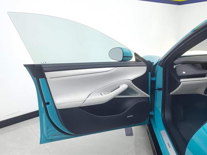 Фото 7 - Xiaomi SU7