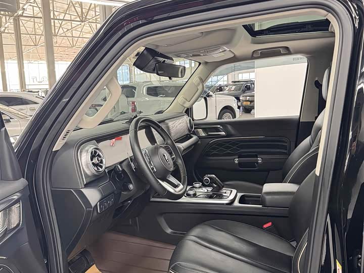 Фото 3 - Tank 300