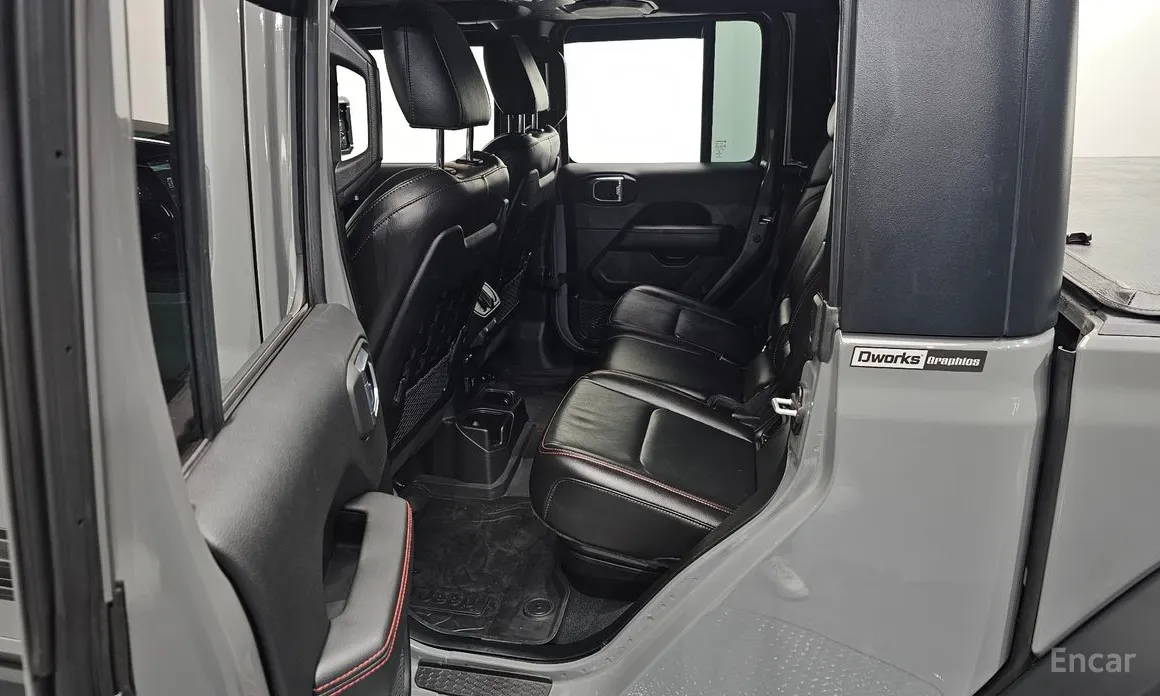 Фото 11 - Jeep Gladiator