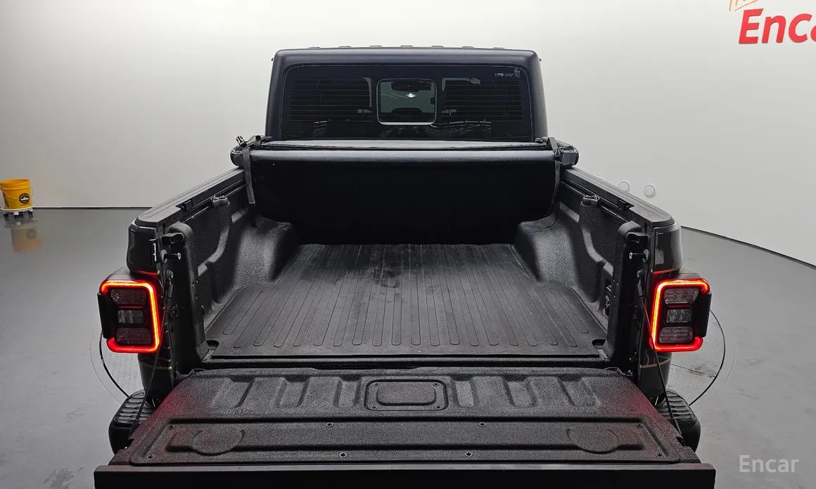 Фото 20 - Jeep Gladiator