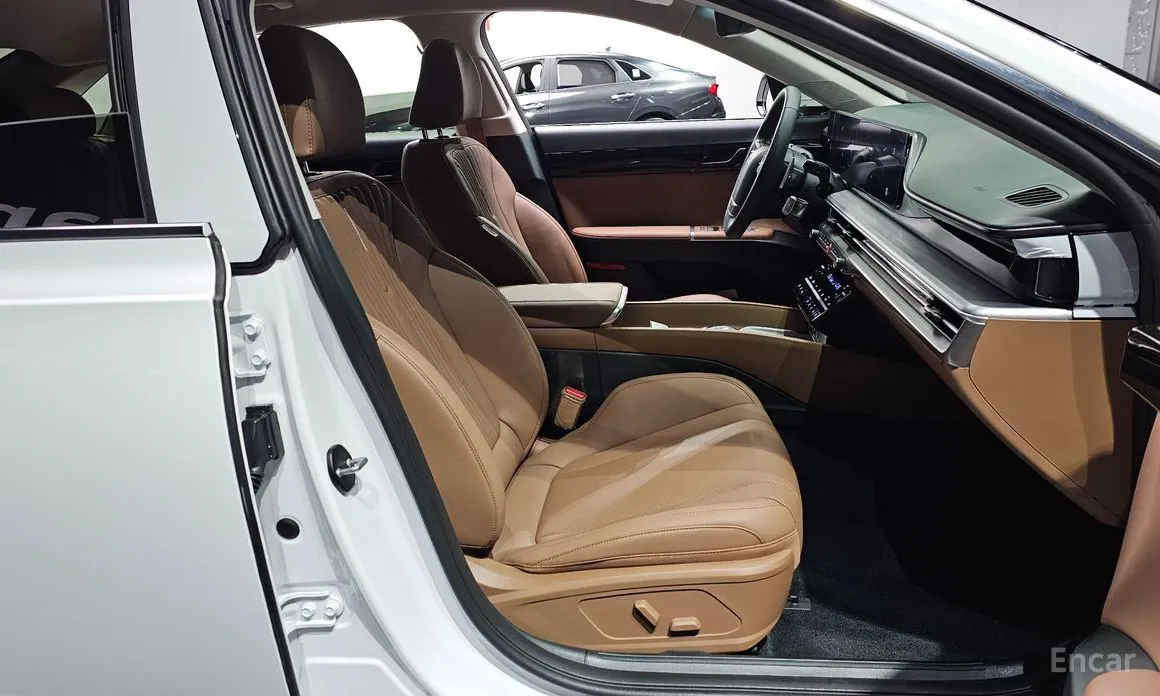 Фото 10 - Hyundai Grandeur