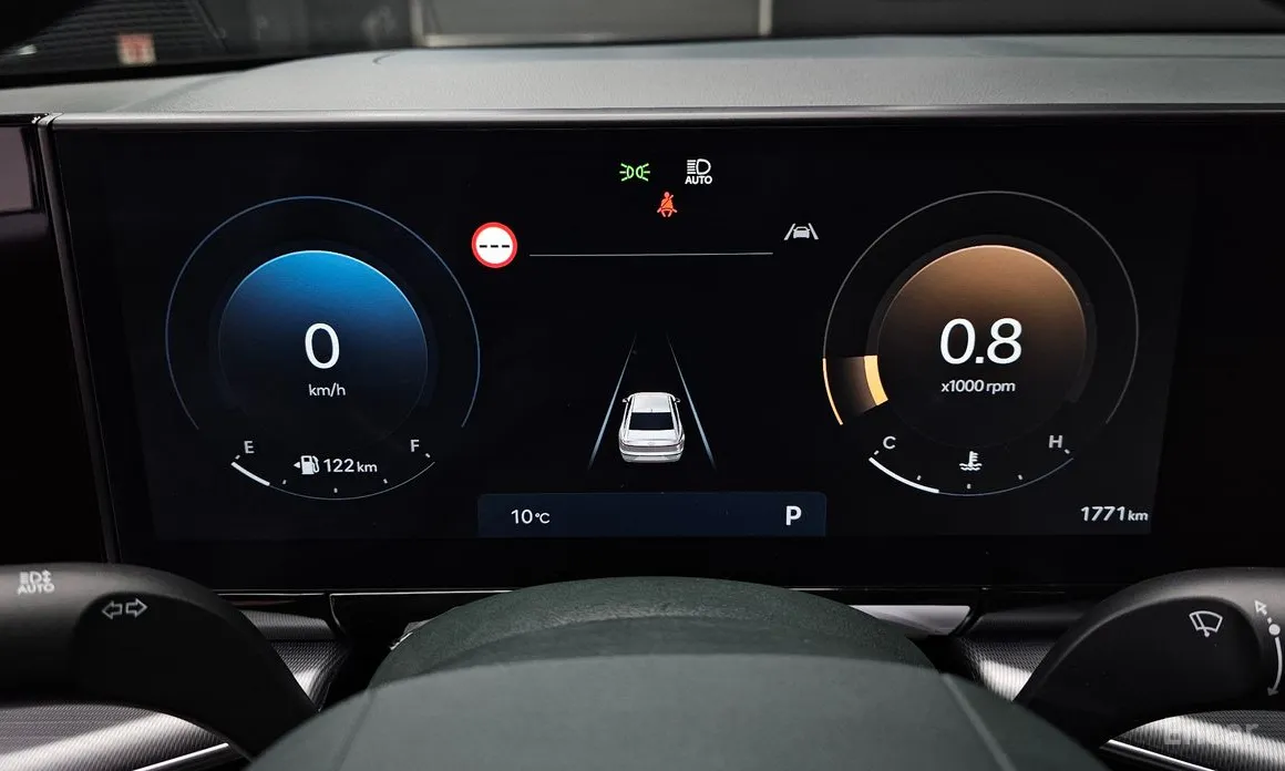 Фото 8 - Hyundai Grandeur