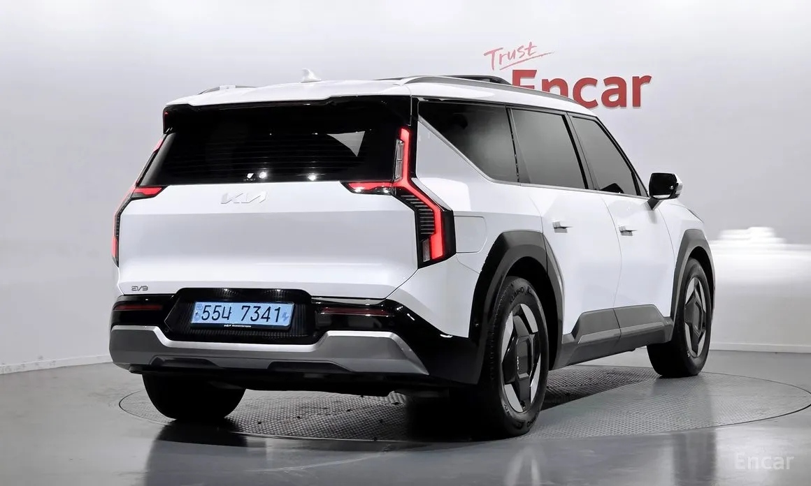 Фото 2 - Kia EV9