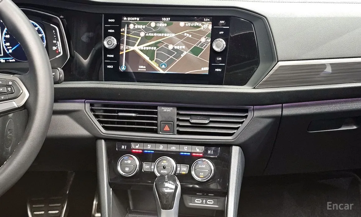 Фото 19 - Volkswagen Jetta