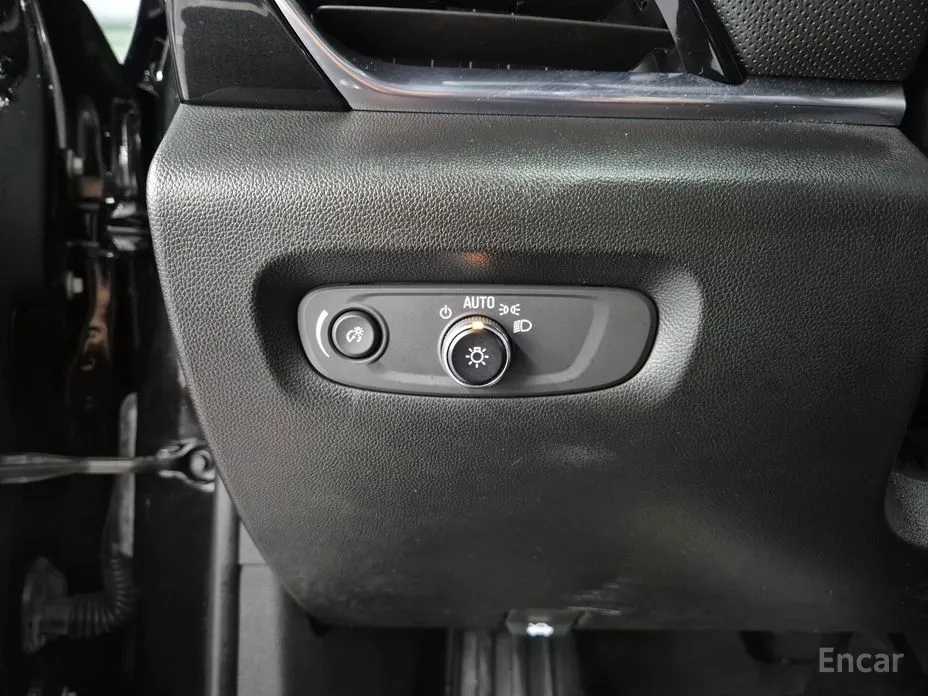 Photo 20 - Chevrolet Traverse