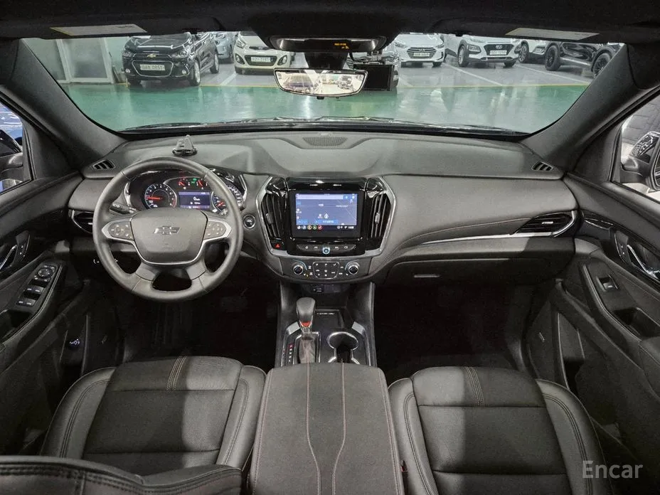 Photo 7 - Chevrolet Traverse