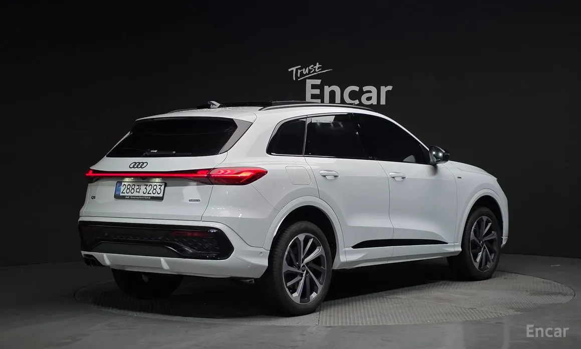 Фото 2 - Audi Q5