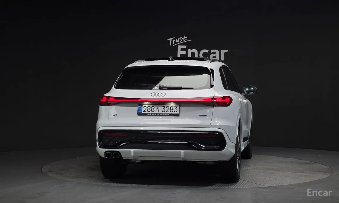 Фото 4 - Audi Q5