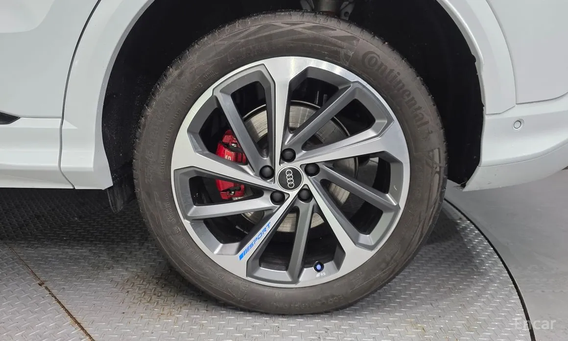 Фото 5 - Audi Q5