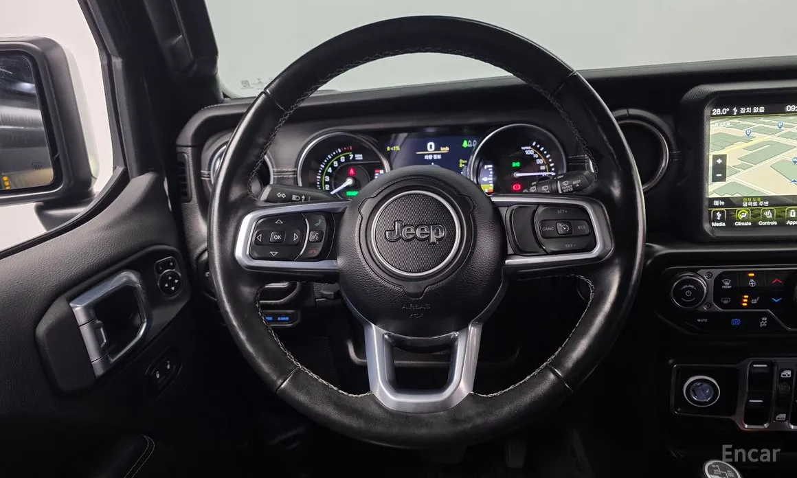 Фото 13 - Jeep Wrangler