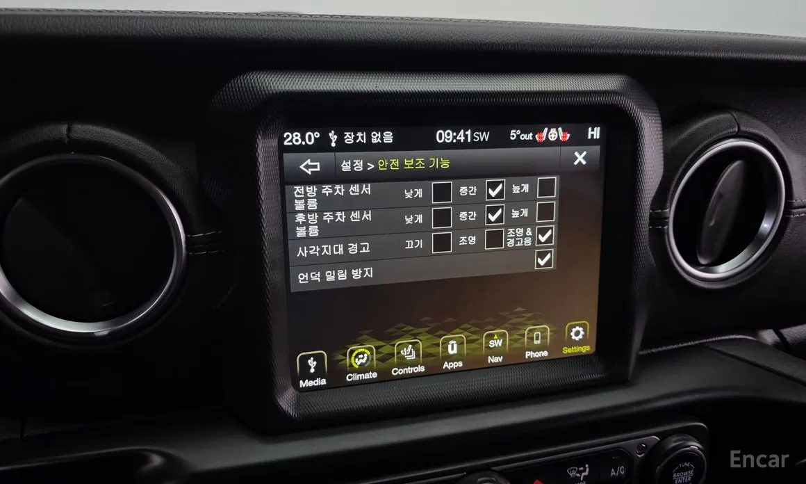 Фото 15 - Jeep Wrangler