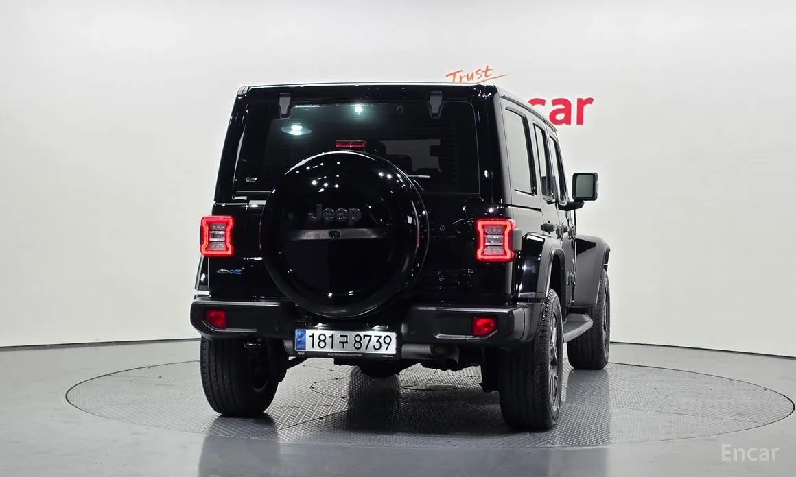 Фото 4 - Jeep Wrangler