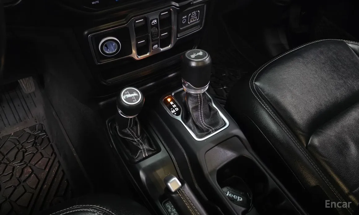 Фото 9 - Jeep Wrangler