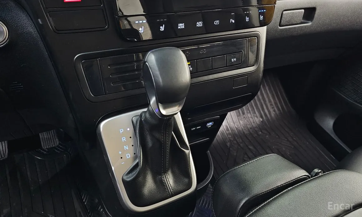 Фото 9 - Hyundai Staria