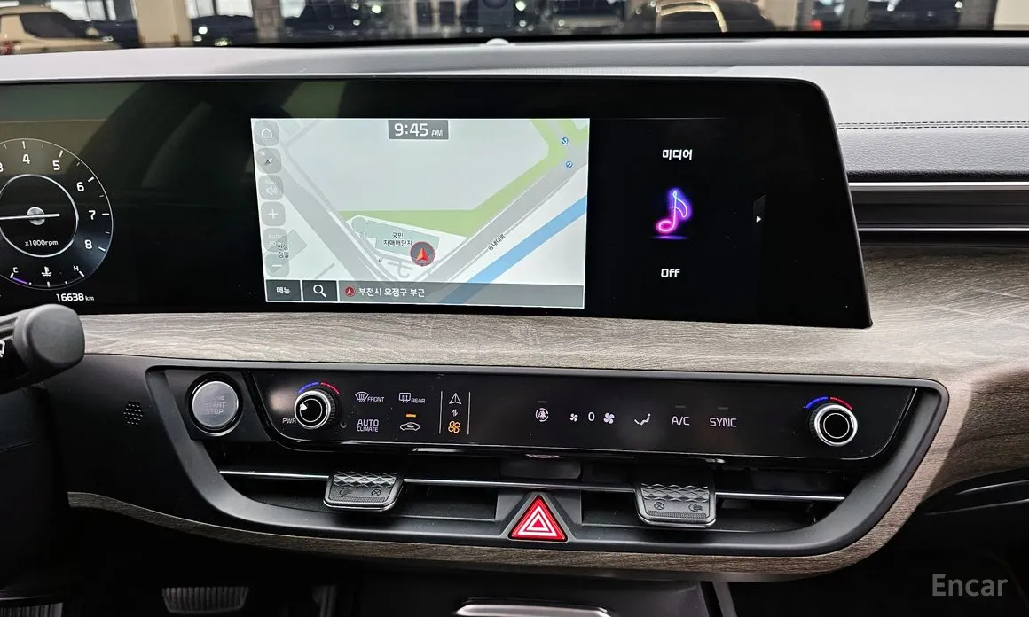 Фото 14 - Kia K8