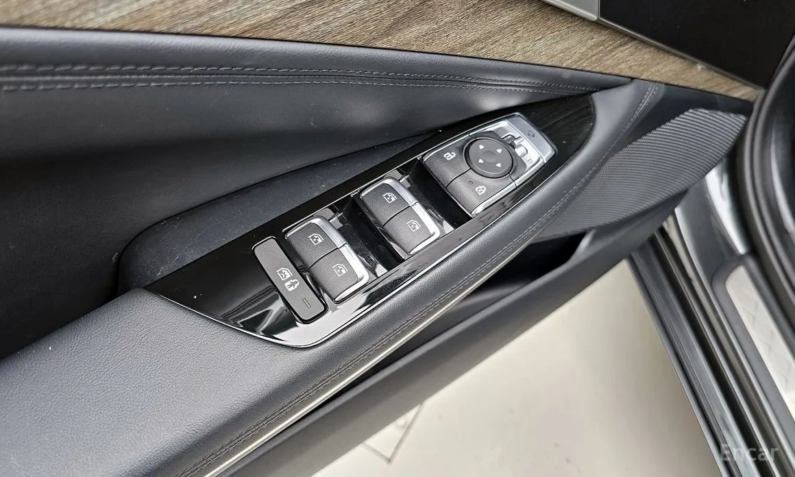 Фото 16 - Kia K8