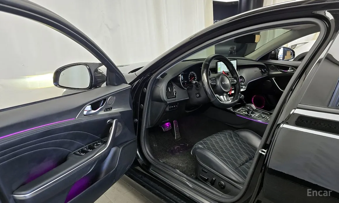 Фото 10 - Kia Stinger