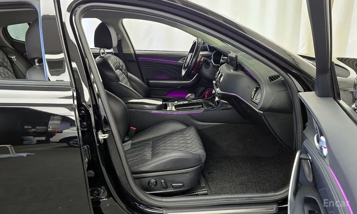 Фото 11 - Kia Stinger