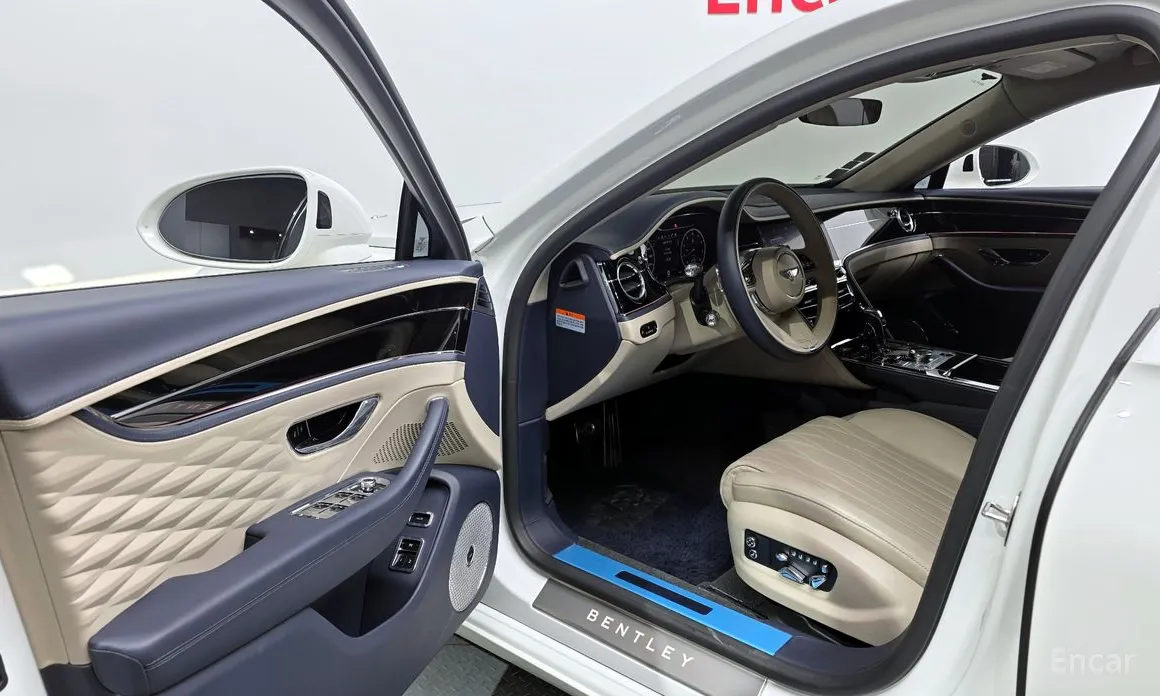 Фото 10 - Bentley Flying Spur