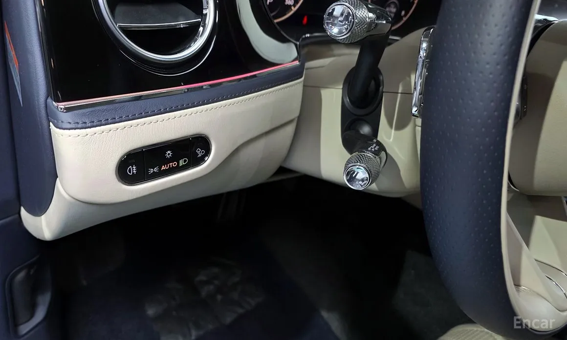 Фото 18 - Bentley Flying Spur