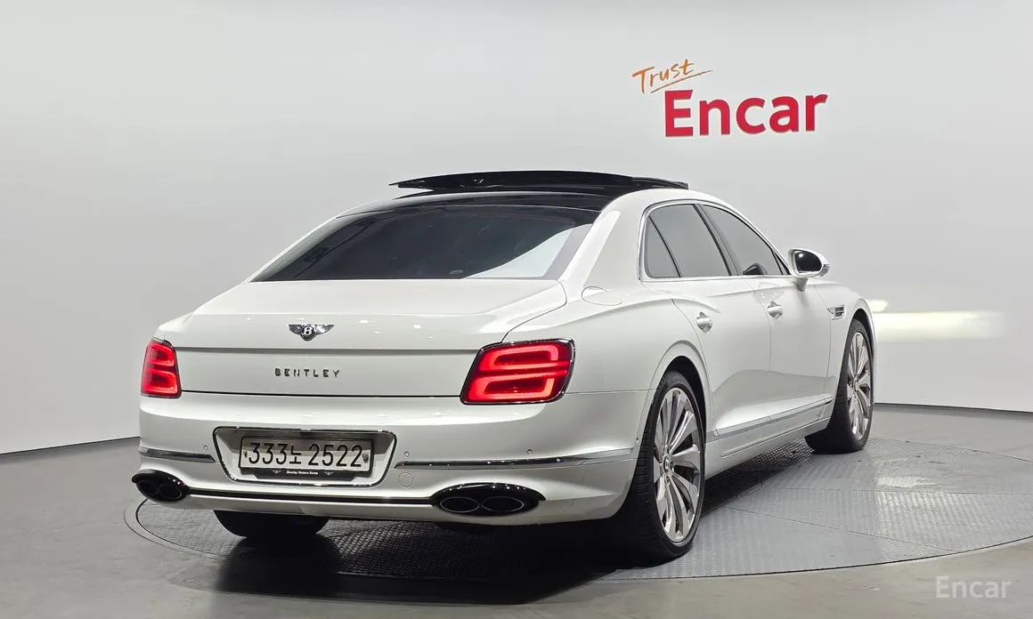 Фото 2 - Bentley Flying Spur