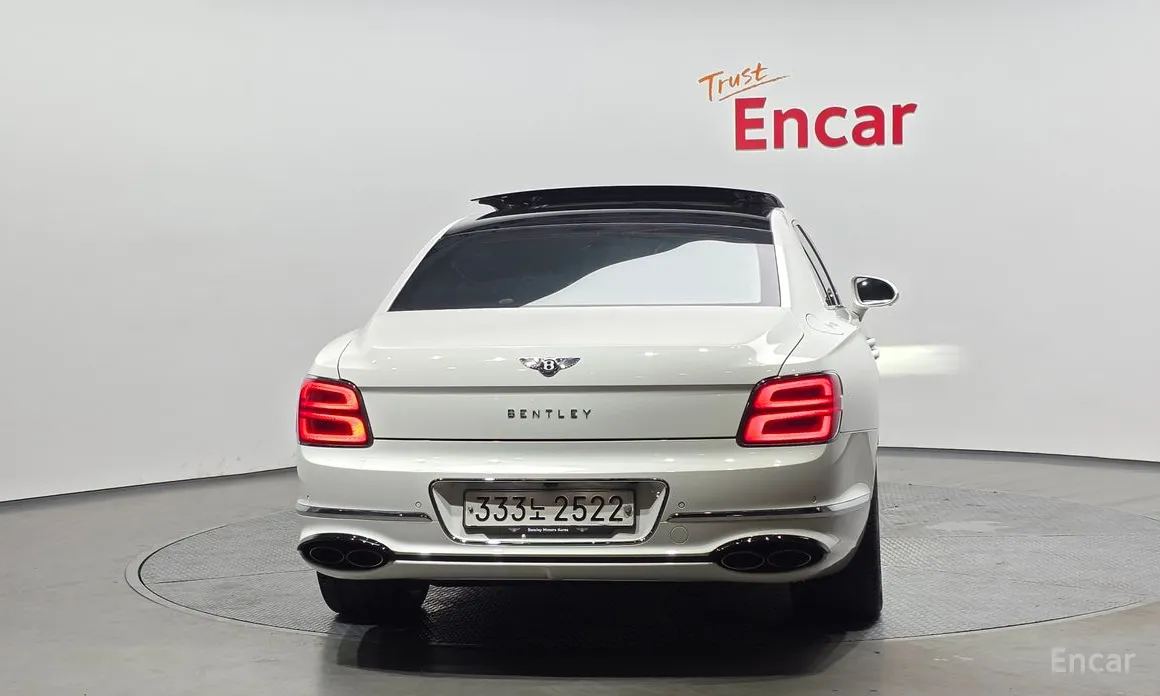 Фото 4 - Bentley Flying Spur