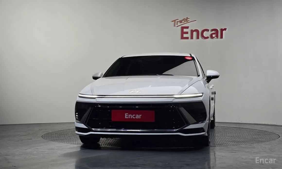 Photo 3 - Hyundai Sonata