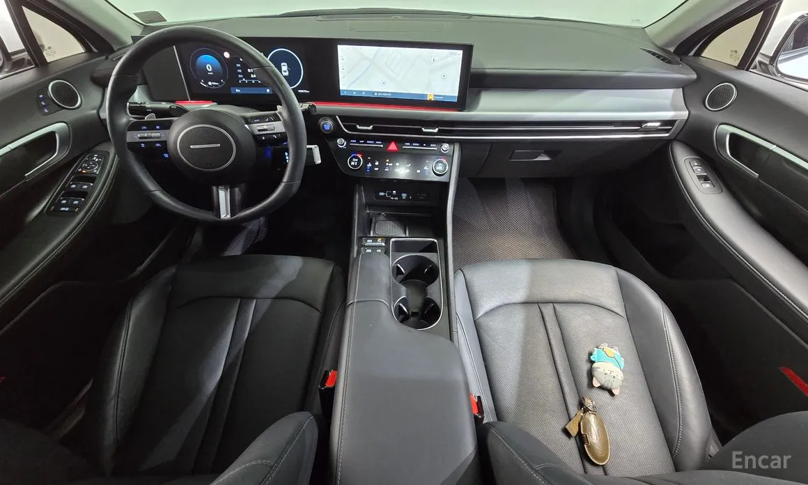 Photo 7 - Hyundai Sonata