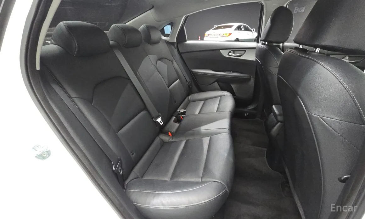 Фото 12 - Kia K3