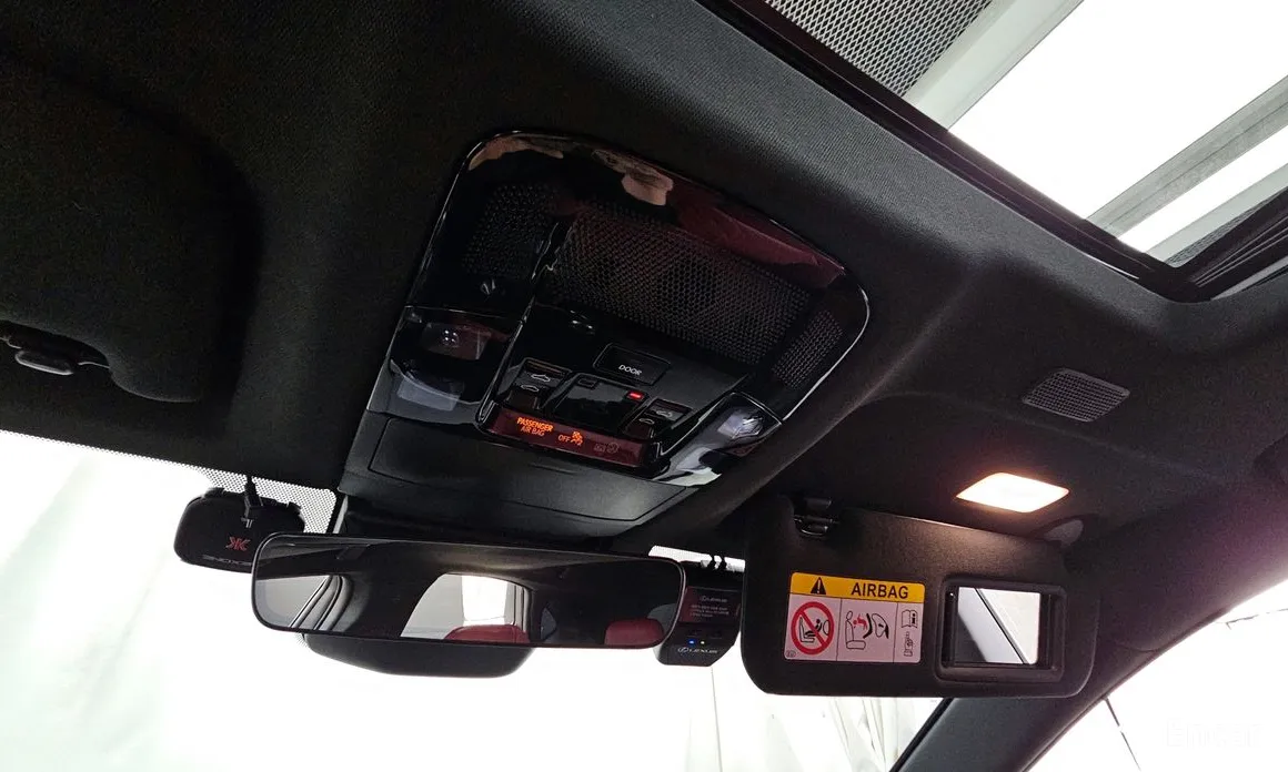 Фото 17 - Lexus NX