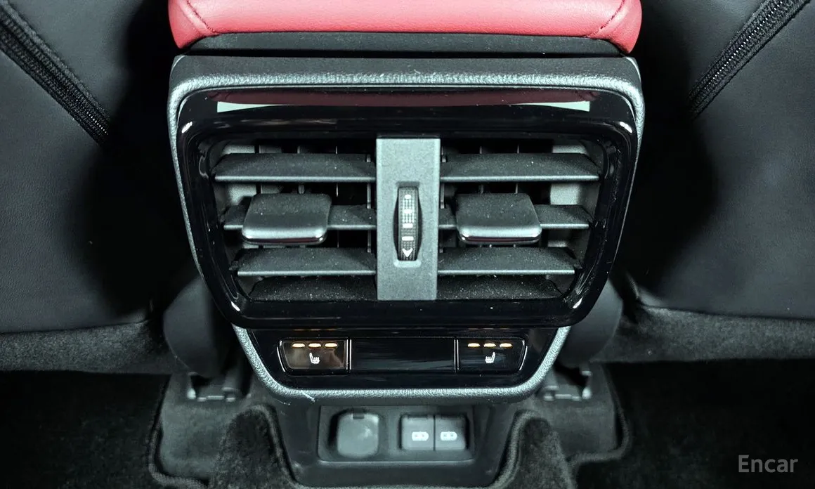 Фото 18 - Lexus NX