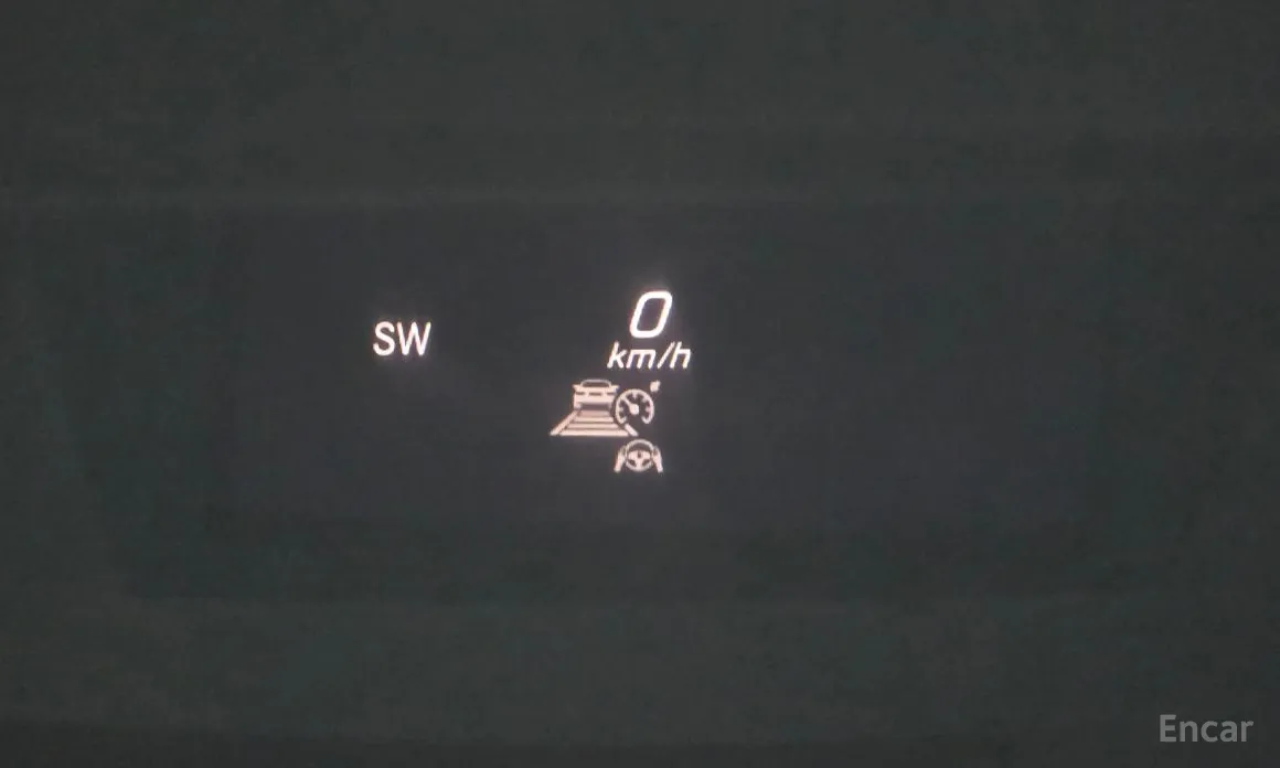 Photo 13 - Mercedes-Benz E-Class