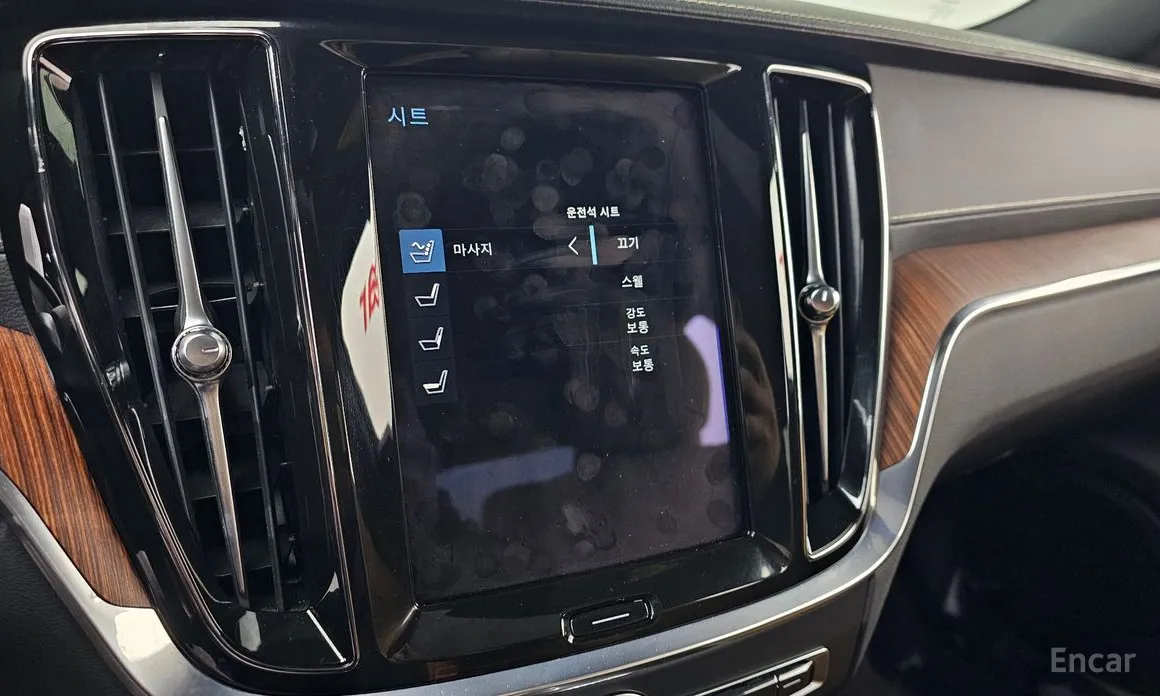 Фото 18 - Volvo S60