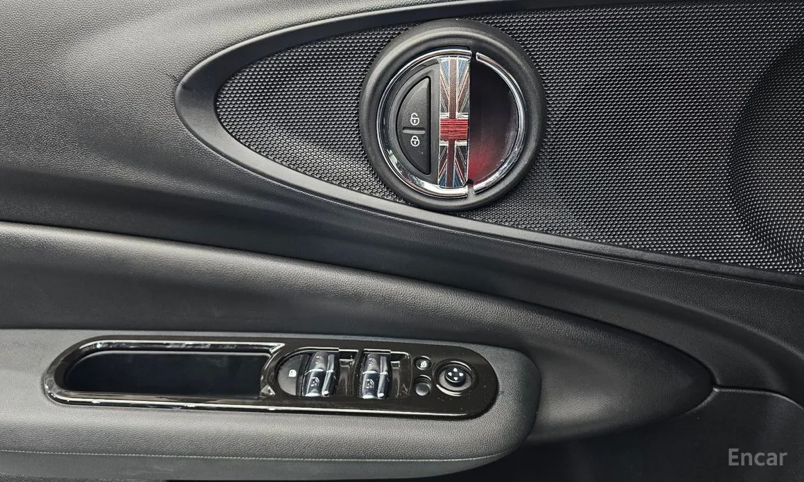 Фото 15 - Mini Clubman