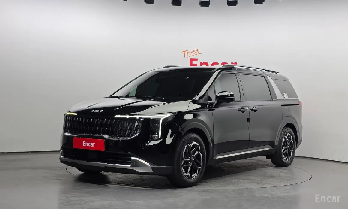 Фото 1 - Kia Carnival